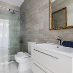 Bright 3br With Sea Views In By Buena Vista * Sliema