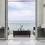 Lägenhet Bright 3br With Sea Views In By Buena Vista