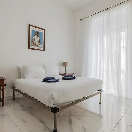 Apartment Bright 3br With Sea Views In